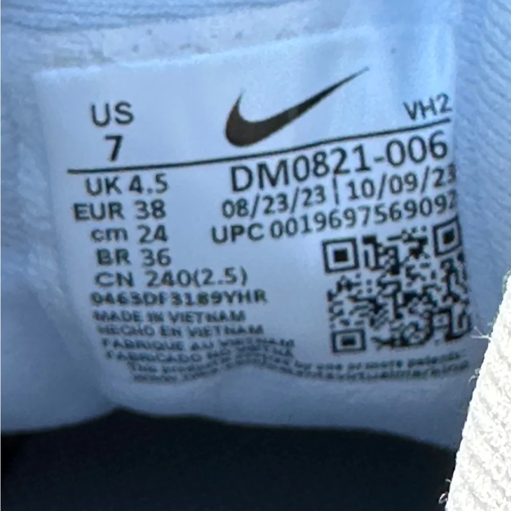 Nike Black Juniper Trail Casual Sneaker Womens 7 ; fits Youth 5.5 NEW